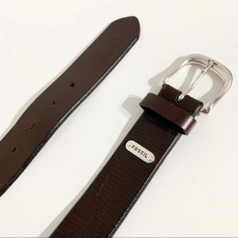 Fossil Textured Leather Belt Silver Toned Hardware Logo Plaque Size 36 Brown 🟫